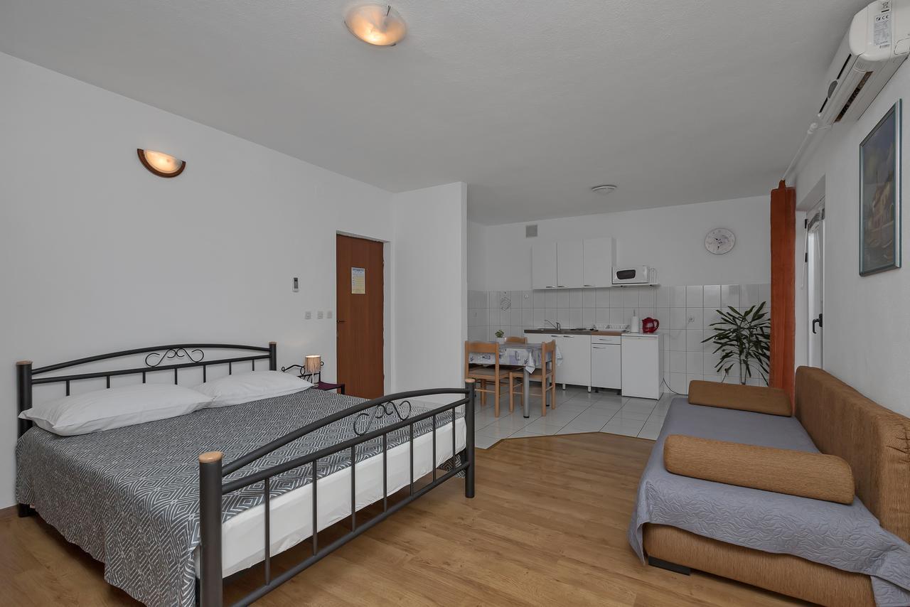 Family Apartments Leona マカルスカ エクステリア 写真