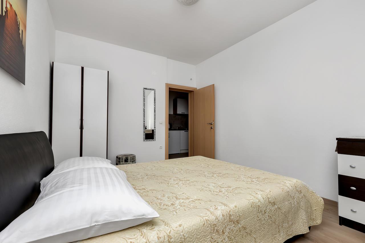 Family Apartments Leona マカルスカ エクステリア 写真